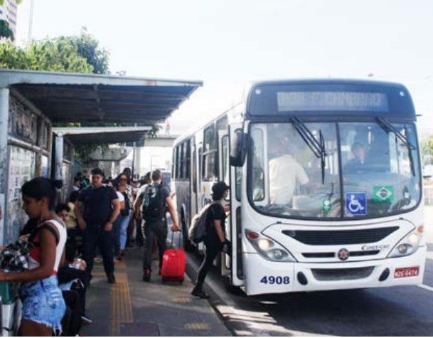 Aumento da tarifa da passagem de ônibus revolta população de Natal